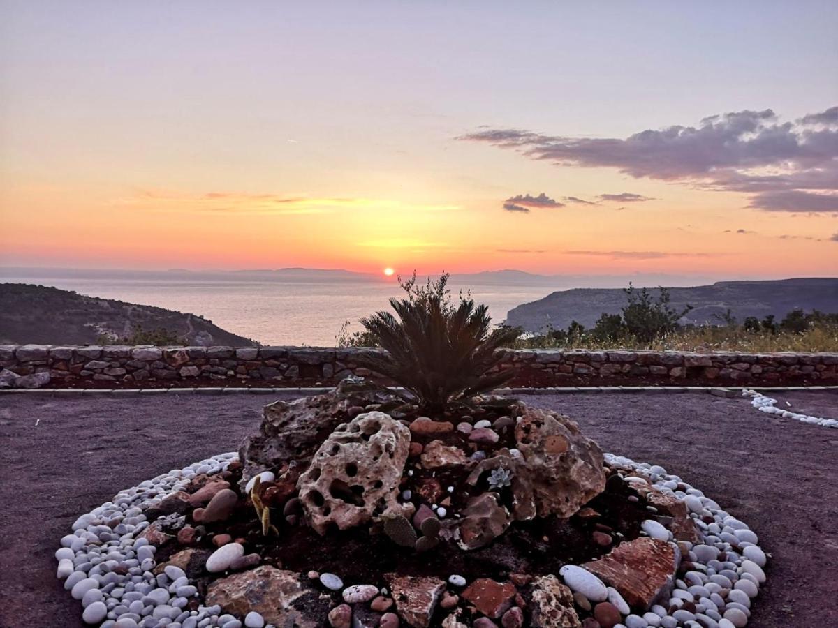 Sunset View Stone House, Areopoli Mani Villa ภายนอก รูปภาพ