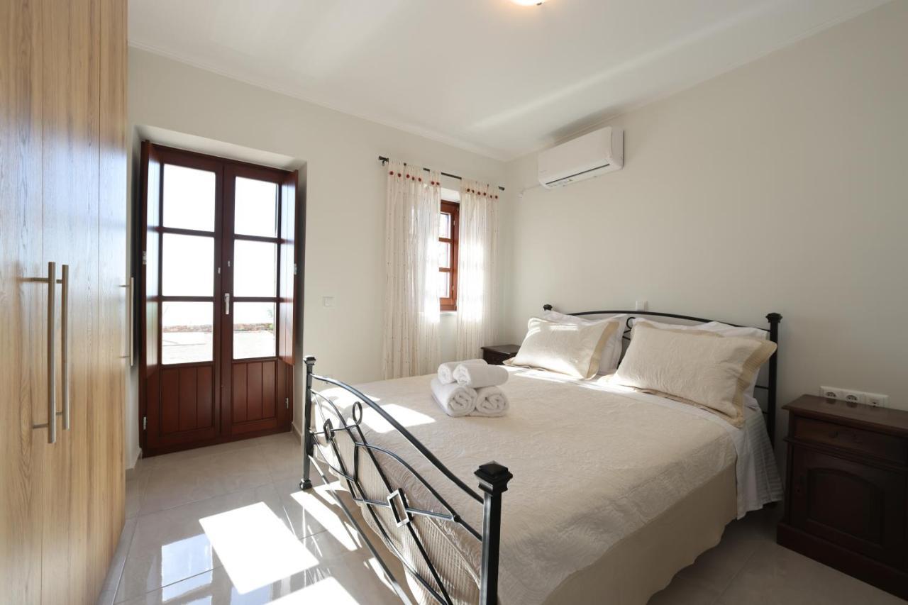 Sunset View Stone House, Areopoli Mani Villa ภายนอก รูปภาพ